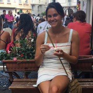 Meet your Posher, Courtney